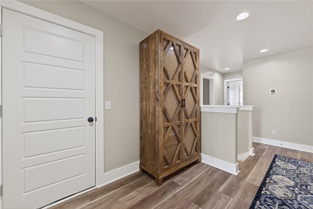 805 Hampstead Heath, Cave Springs, AR 72718
