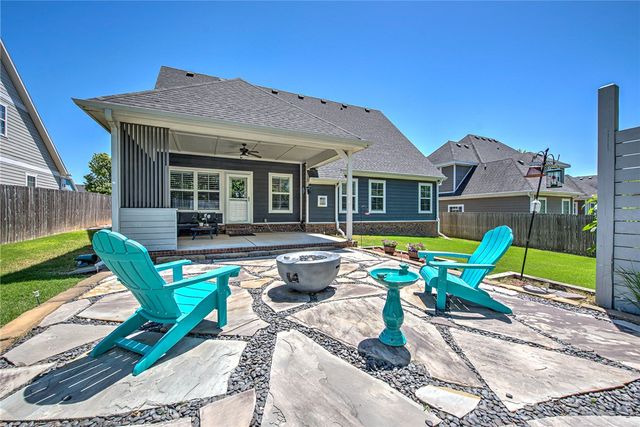 805 Hampstead Heath, Cave Springs, AR 72718