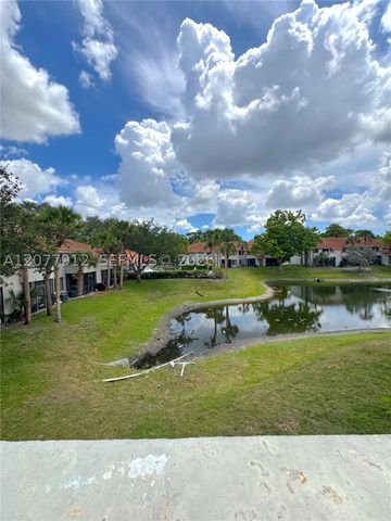 3287 Coral Lake Dr 3287, Coral Springs, FL 33065