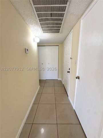 3287 Coral Lake Dr 3287, Coral Springs, FL 33065