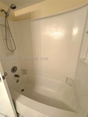 3287 Coral Lake Dr 3287, Coral Springs, FL 33065