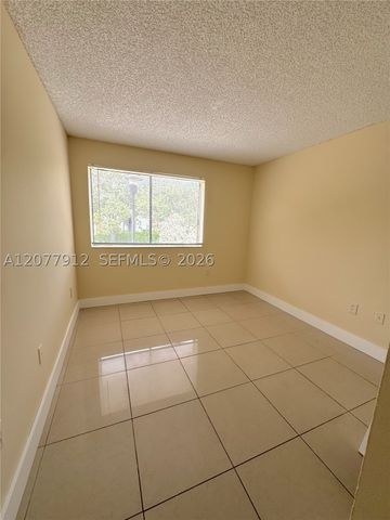 3287 Coral Lake Dr 3287, Coral Springs, FL 33065
