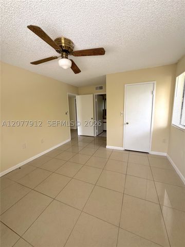 3287 Coral Lake Dr 3287, Coral Springs, FL 33065
