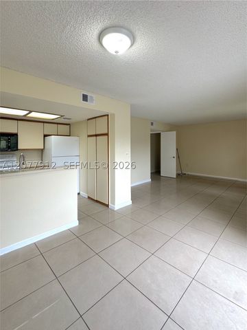 3287 Coral Lake Dr 3287, Coral Springs, FL 33065