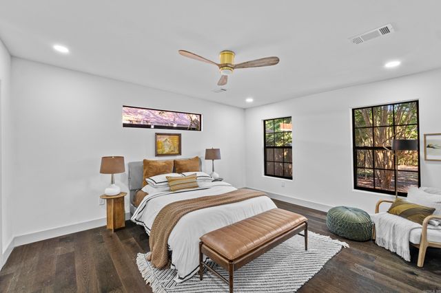 300 W High St, Sheridan, AR 72150