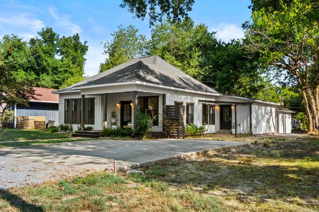 300 W High St, Sheridan, AR 72150