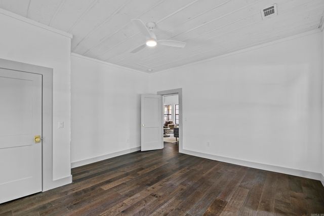 300 W High St, Sheridan, AR 72150