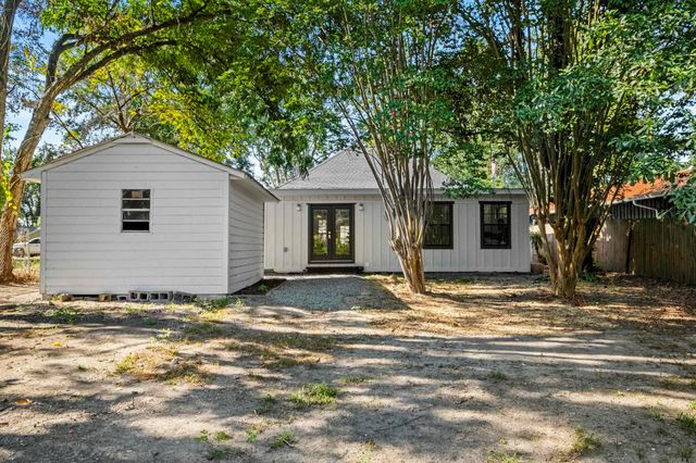 300 W High St, Sheridan, AR 72150