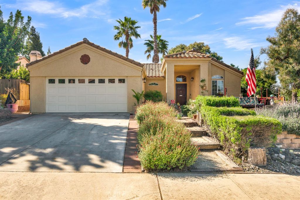 102 Via Promesa, Paso Robles, CA 93446