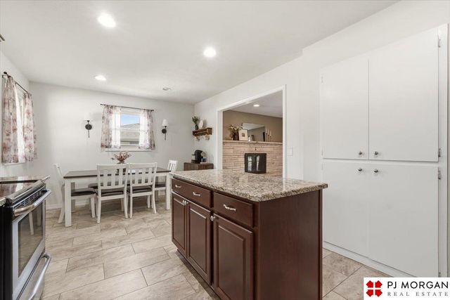5011 N 114 Street, Omaha, NE 68164