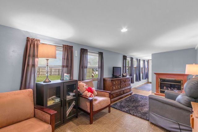 177 Windward, Lakemoor, IL 60051