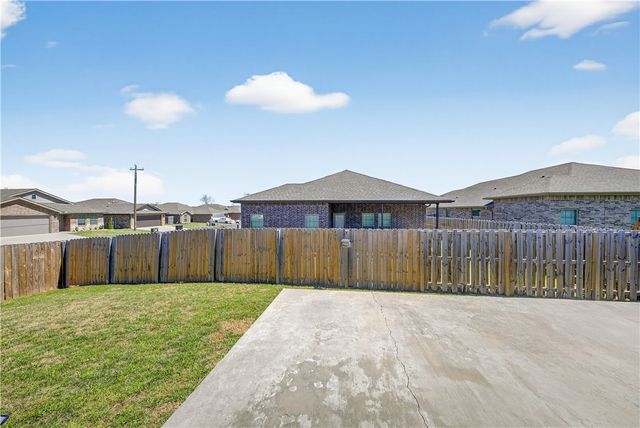 6110 Ettie May Street, Bentonville, AR 72713