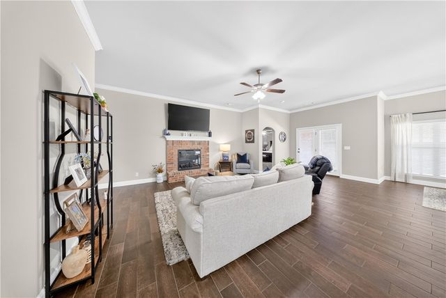 6110 Ettie May Street, Bentonville, AR 72713