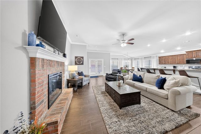 6110 Ettie May Street, Bentonville, AR 72713