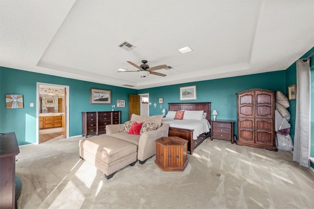 10011 Lost Oak Ridge Drive, Woodway, TX 76712