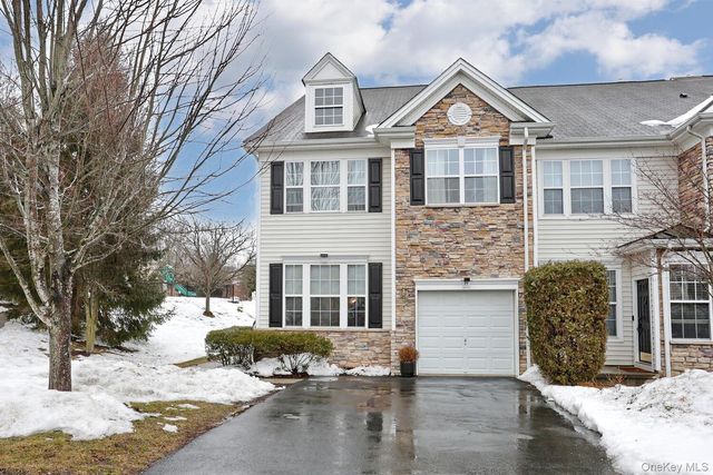 17 Gillian Court, Monroe, NY 10950