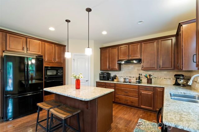 18021 Pawleys Plantation Lane, Charlotte, NC 28278