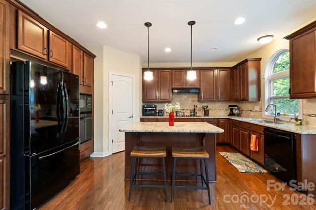 18021 Pawleys Plantation Lane, Charlotte, NC 28278