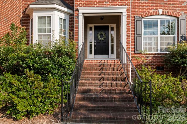 18021 Pawleys Plantation Lane, Charlotte, NC 28278