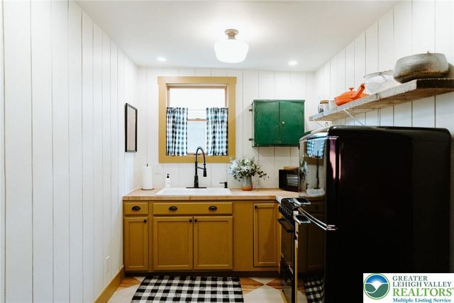 116 Firehouse Road, Tobyhanna Twp, PA 18350