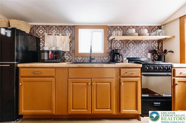 116 Firehouse Road, Tobyhanna Twp, PA 18350