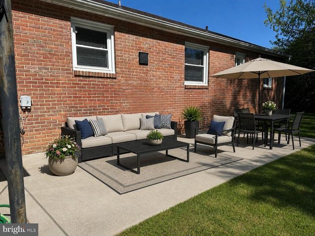 918 SHAWNEE DR, Frederick, MD 21701