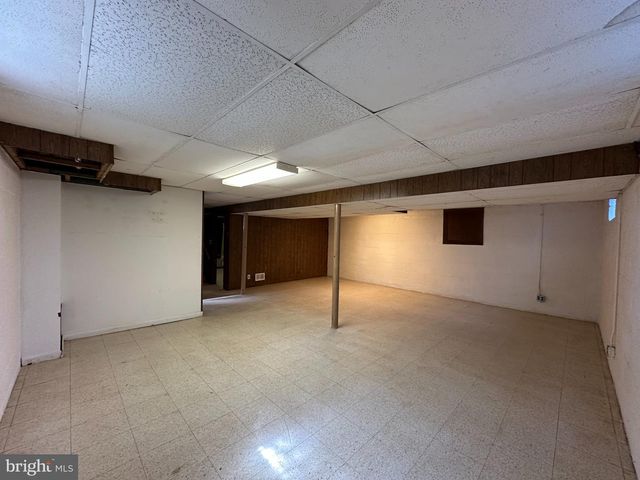 918 SHAWNEE DR, Frederick, MD 21701