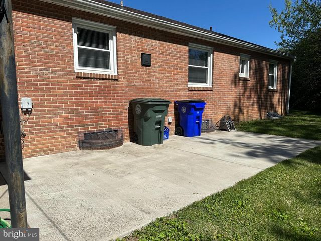 918 SHAWNEE DR, Frederick, MD 21701