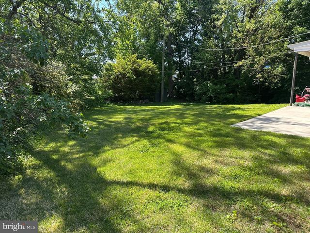 918 SHAWNEE DR, Frederick, MD 21701