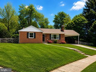 918 SHAWNEE DR, Frederick, MD 21701