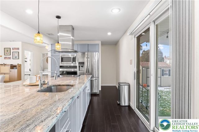 1322 Valley Road, Bethlehem City, PA 18018