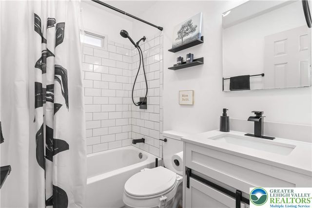 1322 Valley Road, Bethlehem City, PA 18018