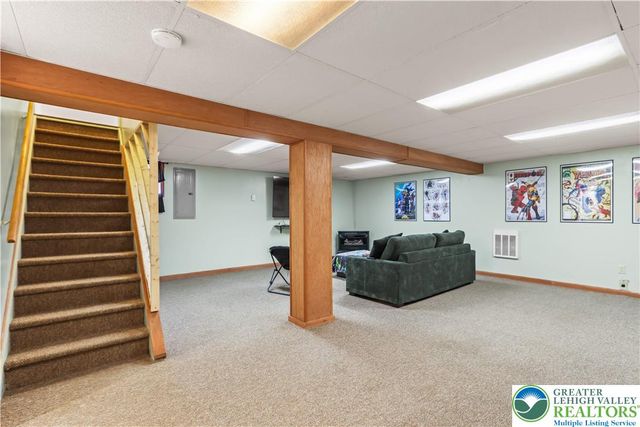 1322 Valley Road, Bethlehem City, PA 18018