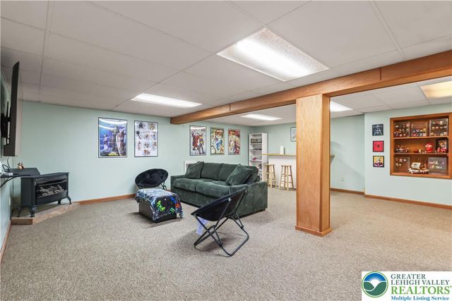 1322 Valley Road, Bethlehem City, PA 18018