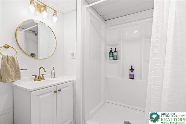 1322 Valley Road, Bethlehem City, PA 18018