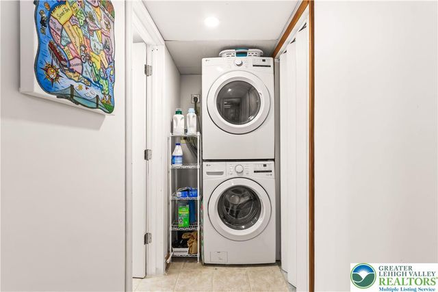 1322 Valley Road, Bethlehem City, PA 18018