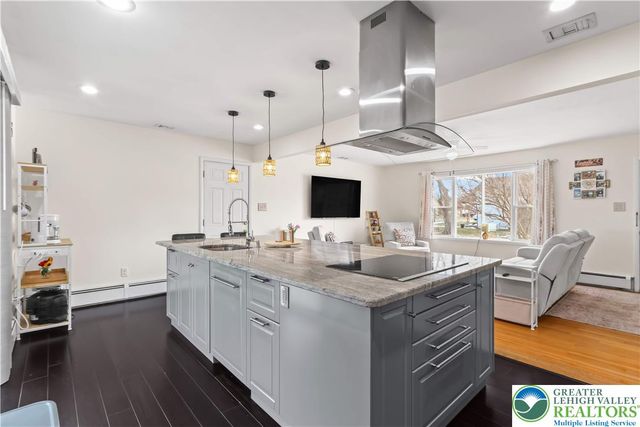 1322 Valley Road, Bethlehem City, PA 18018