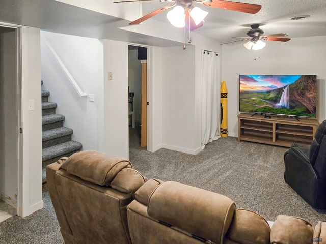 4310 PATRIOT LN, Rapid City, SD 57701