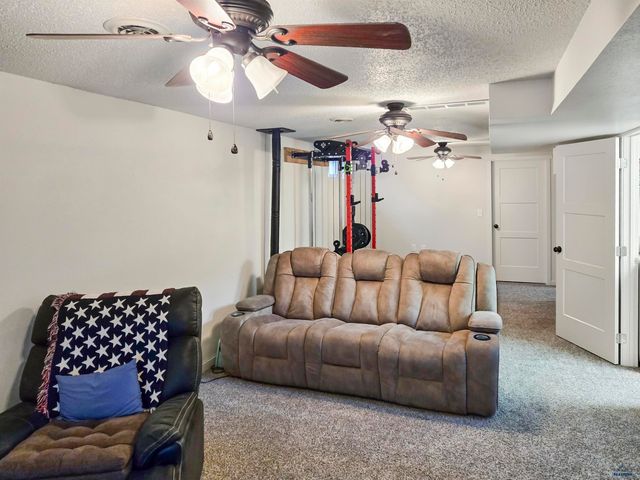 4310 PATRIOT LN, Rapid City, SD 57701