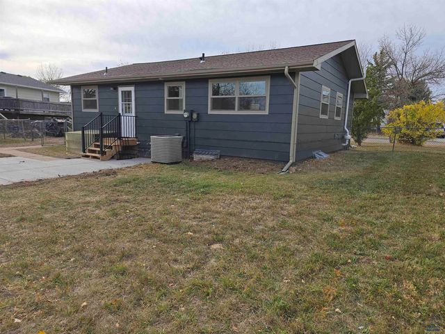 4310 PATRIOT LN, Rapid City, SD 57701
