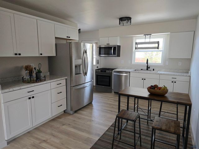 4310 PATRIOT LN, Rapid City, SD 57701