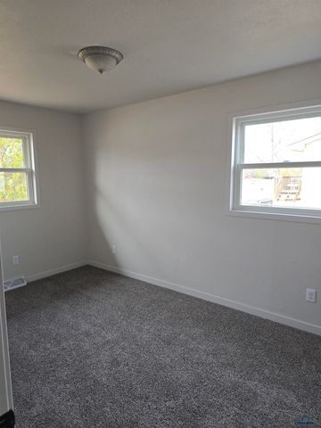 4310 PATRIOT LN, Rapid City, SD 57701