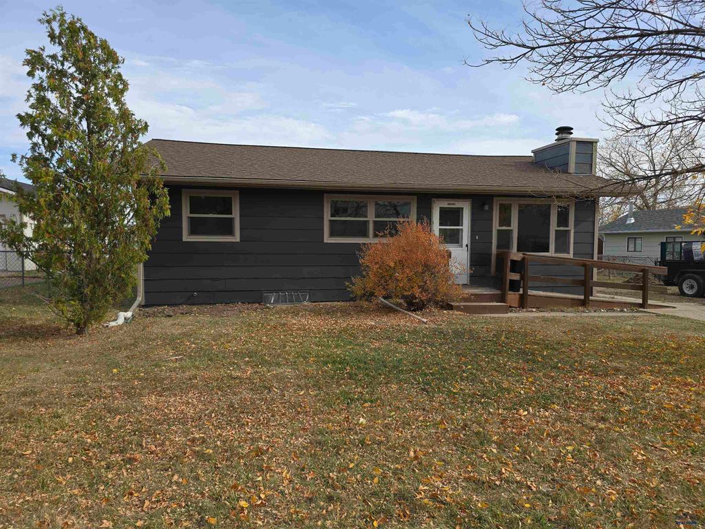 4310 PATRIOT LN, Rapid City, SD 57701