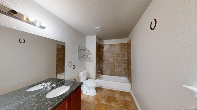 514 Fort Apache, San Antonio, TX 78245