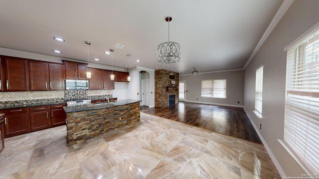 514 Fort Apache, San Antonio, TX 78245