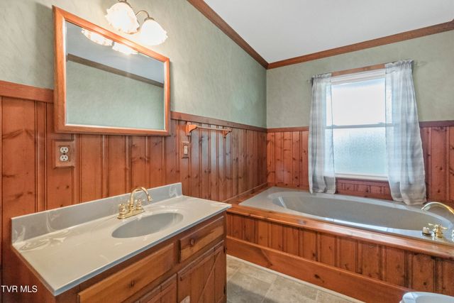 125 Calico Road, Afton, TN 37616
