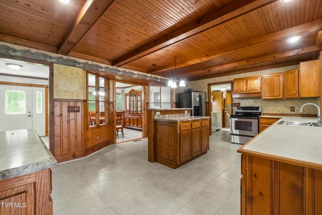 125 Calico Road, Afton, TN 37616