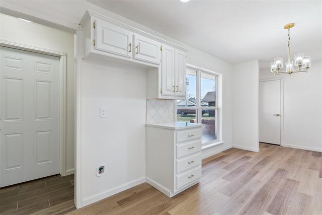 713 Lonnie Lane, Moore, OK 73170