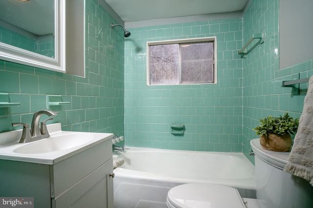 1121 MONACAN TRAIL RD, Charlottesville, VA 22903