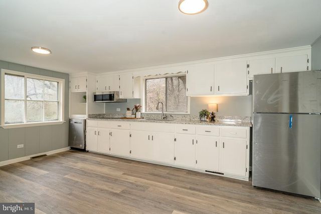 1121 MONACAN TRAIL RD, Charlottesville, VA 22903